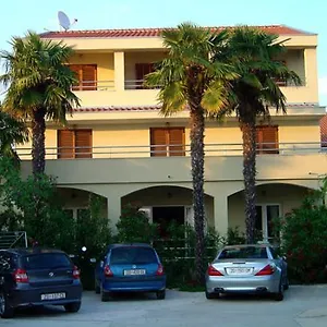 & Ana Apartment